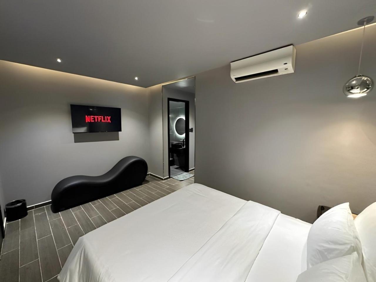 Midas Hotel 2 Thành Pho Ho Chí Minh Esterno foto